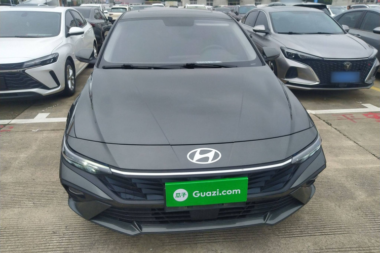 现代 伊兰特 2023款 1.5L CVT GLX精英版车身外观2