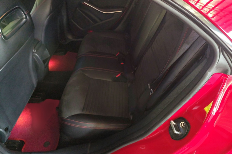 奔驰CLA 2018款 CLA 220 4MATIC中控内饰7004