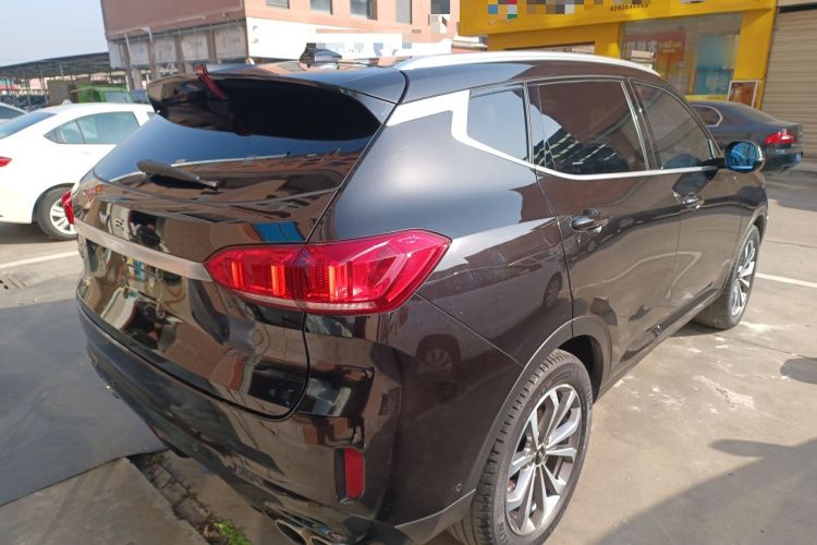 魏牌 VV6 2018款 2.0T 两驱旗舰型 国V车身外观6005