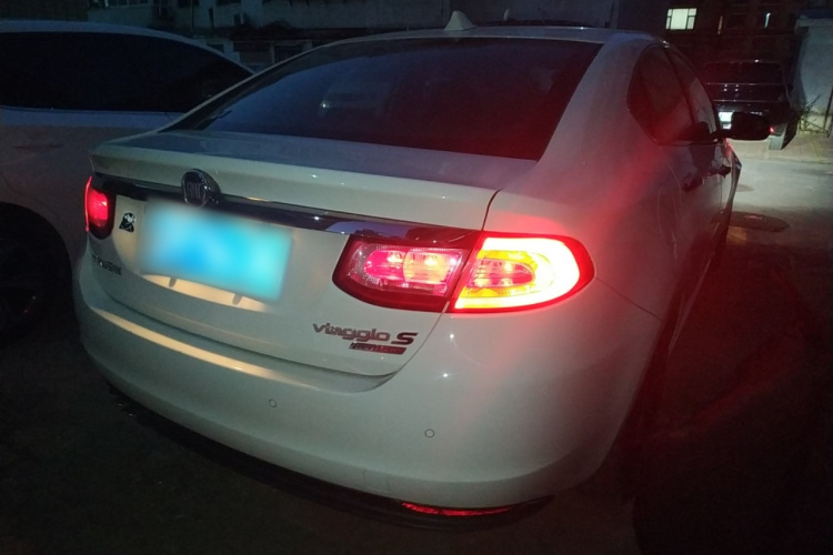 菲亚特 菲翔 2015款 1.4T 自动跃享版车身外观7