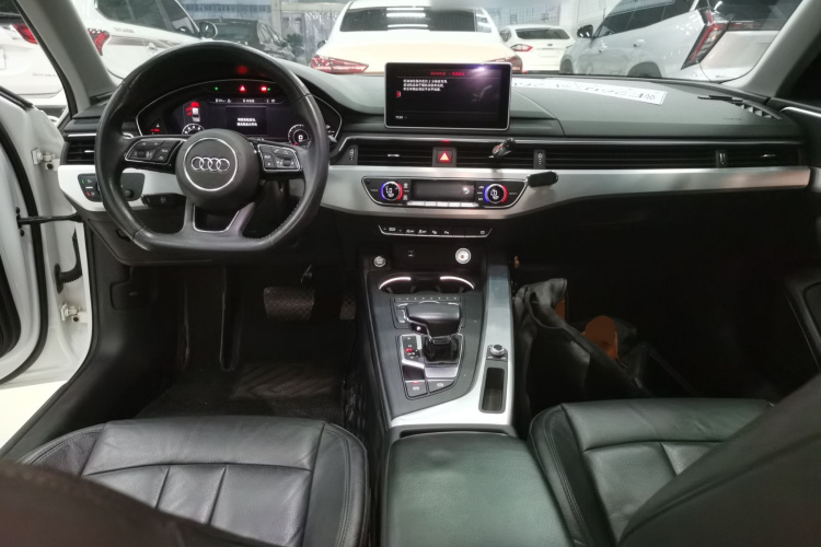 奥迪A4L 2019款 40 TFSI 时尚型 国VI中控内饰12