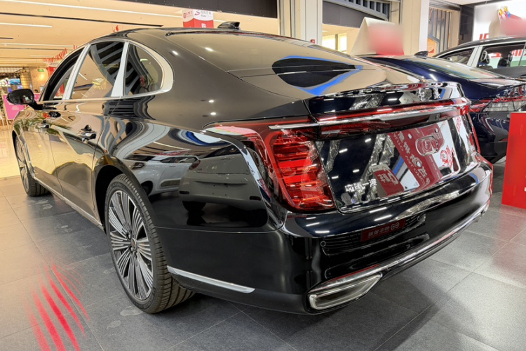 红旗H9 2025款 2.0T 两驱旗享豪华商务版 5座车身外观6003