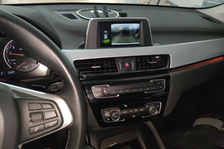 宝马X1 2019款 sDrive18Li 时尚型中控内饰7002