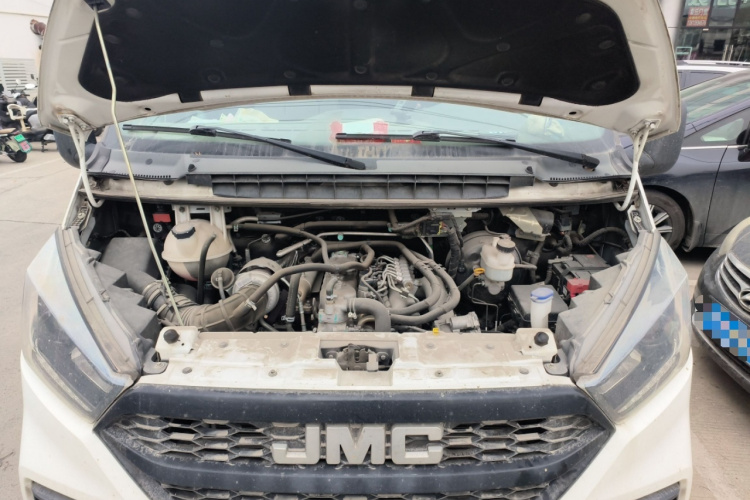 江铃 特顺 2021款 2.8T空间王金牛款长轴中高顶后单胎-踏6座柴油国VI JX493局部细节24