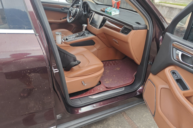 众泰SR9 2017款 2.0T 自动极致之梦版局部细节9005