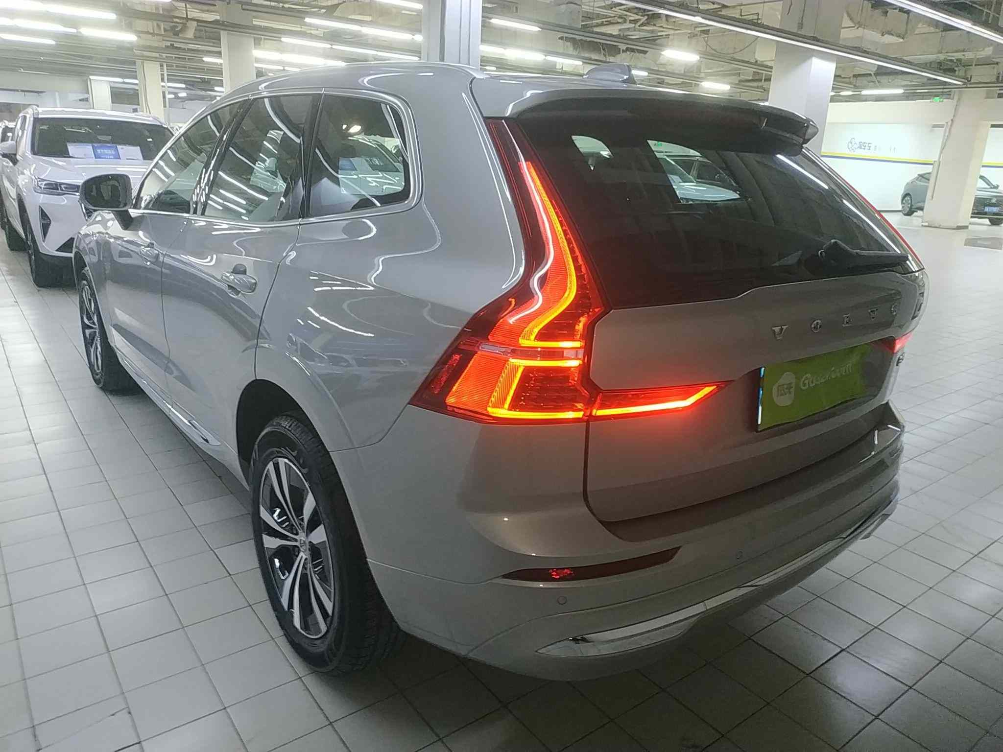 沃尔沃XC60 2024款 B5 四驱智逸豪华版(3)