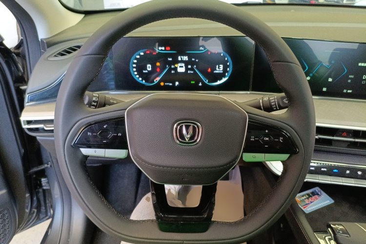 长安 逸动 2024款 PLUS 蓝鲸NE 1.4T GDI DCT高能版中控内饰13