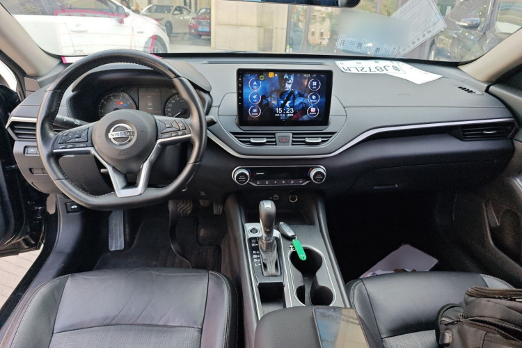 日产 天籁 2019款 2.0L XL 舒适版中控内饰12