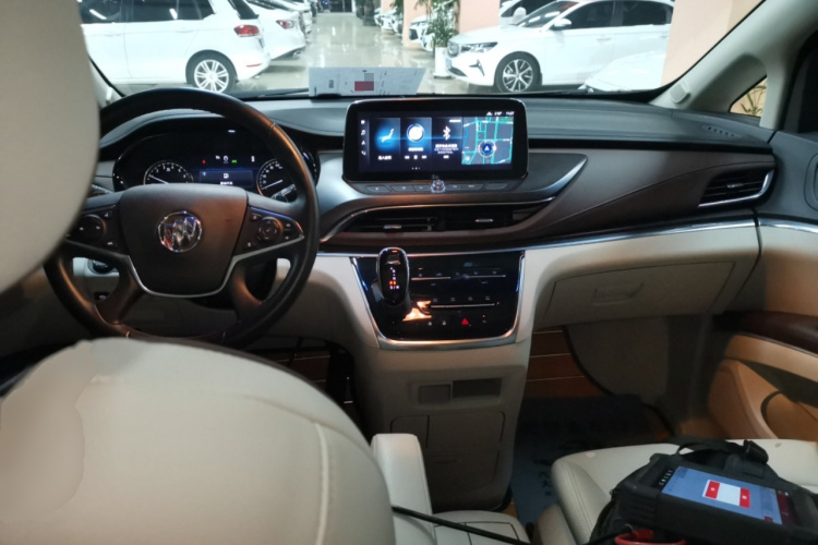 别克GL8 2021款 陆上公务舱 652T 豪华型中控内饰12