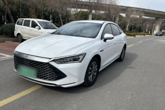 比亚迪 秦PLUS 2023款 冠军版 DM-i 55KM领先型