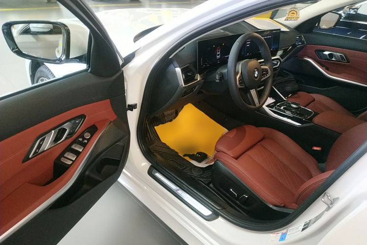 宝马3系 2024款 320Li M运动套装中控内饰20