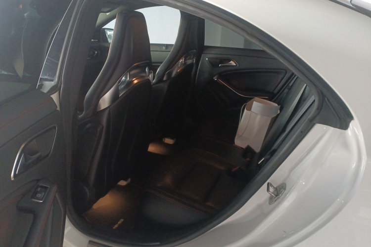 奔驰CLA AMG 2017款 改款 AMG CLA 45 4MATIC中控内饰21