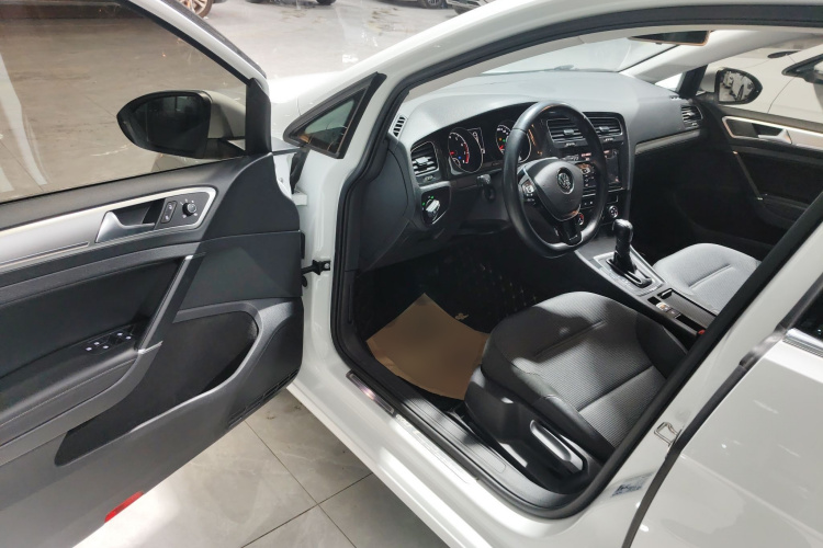 大众 高尔夫 2019款 280TSI DSG舒适型 国VI中控内饰20