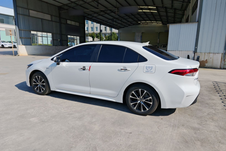 丰田 雷凌 2024款 智能电混双擎 1.8L 领先版车身外观6004