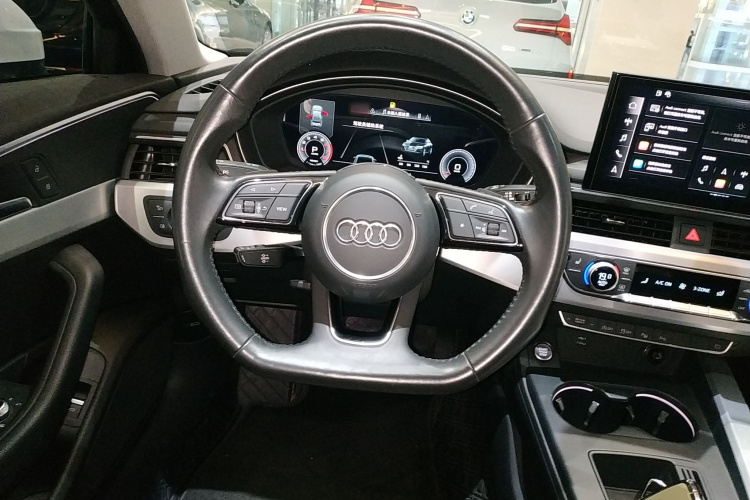 奥迪A4L 2022款 40 TFSI 豪华动感型中控内饰13
