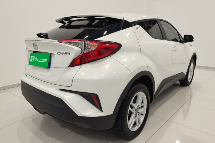 丰田C-HR 2023款 2.0L 领先版车身外观7