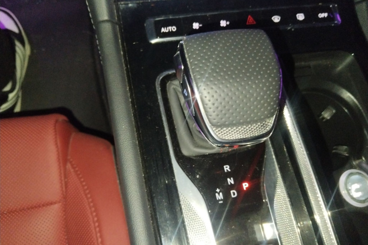 红旗H6 2023款 2.0T 致尚版局部细节18