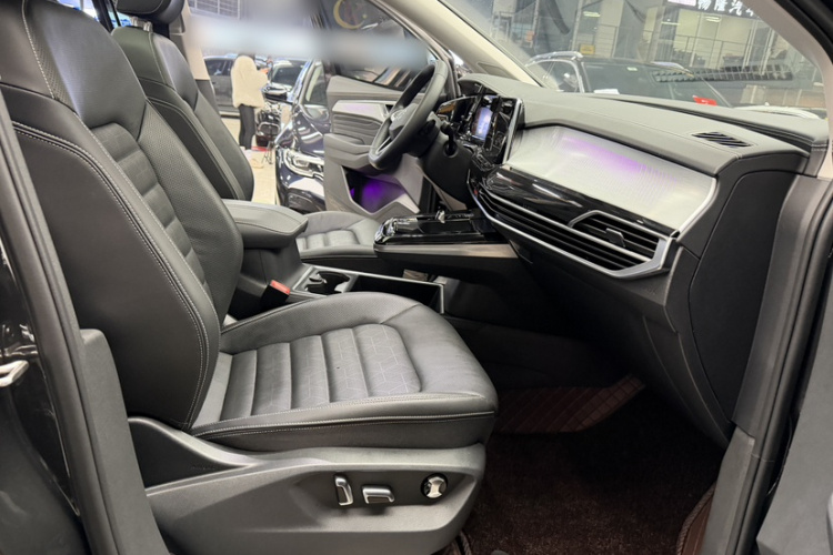 大众 揽境 2023款 改款 380TSI 四驱豪华佳境版Pro 6座中控内饰7005