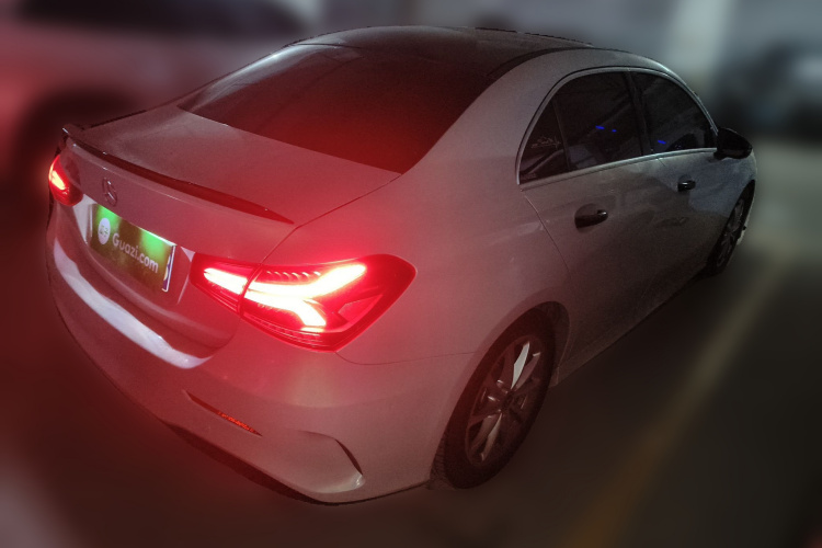 奔驰A级 2021款 A 200 L 运动轿车时尚型车身外观6005