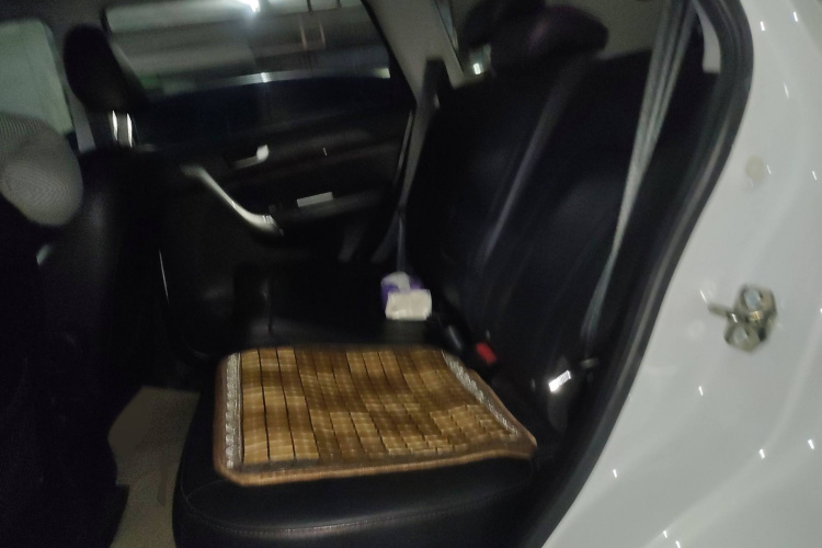 哈弗H6 2013款 运动版 1.5T 手动两驱精英型中控内饰7004