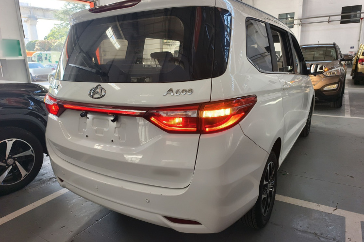 长安凯程 长安欧尚A600 2018款 1.5L 手动精英型车身外观7