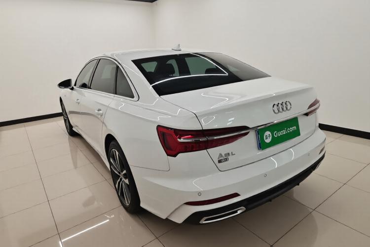 奥迪A6L 2021款 40 TFSI 豪华动感型车身外观5