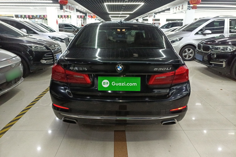 宝马5系 2018款 530Li 尊享型 豪华套装车身外观6