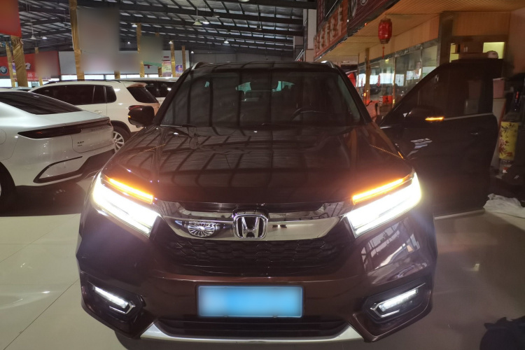 本田 冠道 2017款 370TURBO 四驱尊享版车身外观2