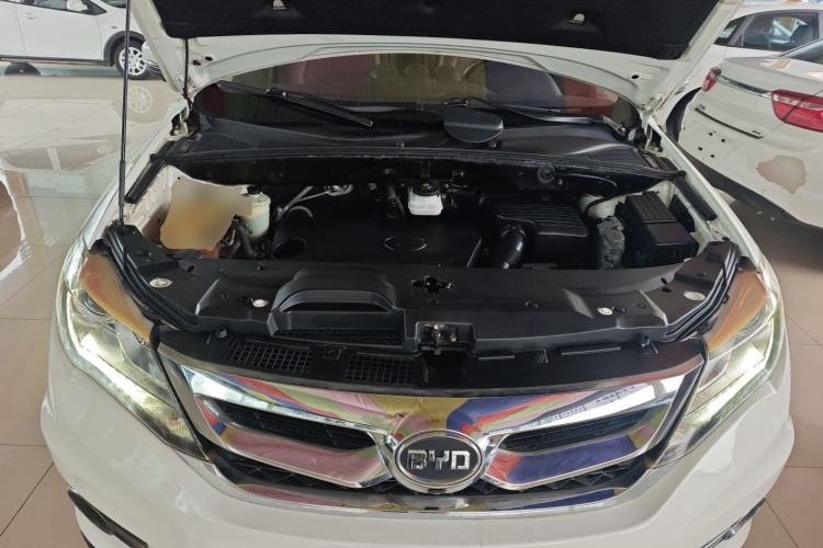 比亚迪S7 2015款 1.5T 升级版 手动尊贵型机舱底盘24