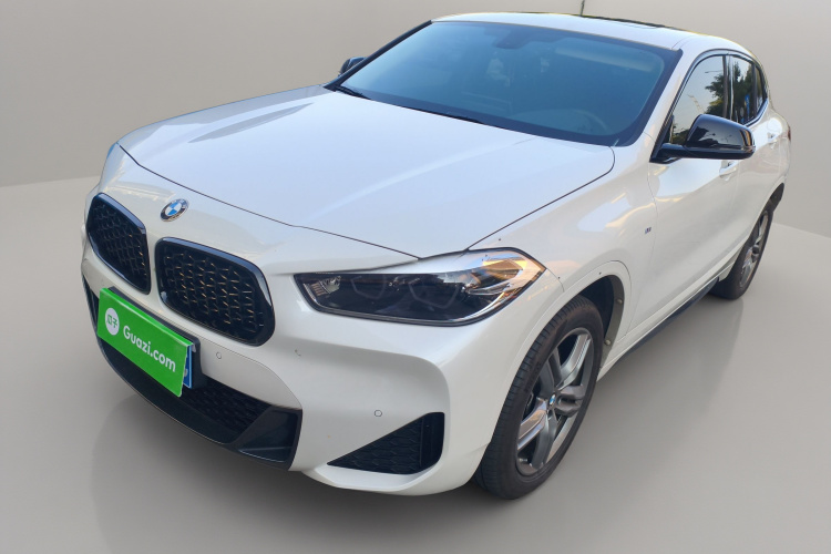 宝马X2 2023款 sDrive25i M运动曜夜版车身外观1