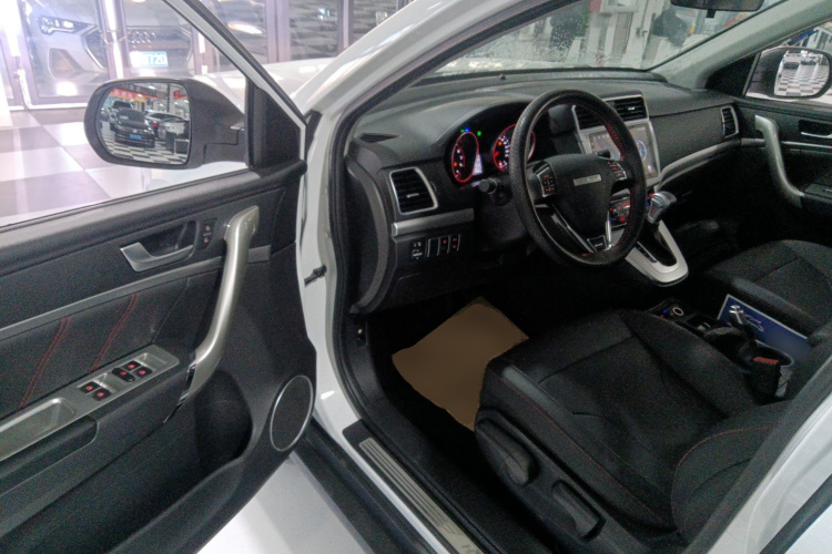 哈弗M6 2018款 改款 1.5T DCT两驱精英型中控内饰20
