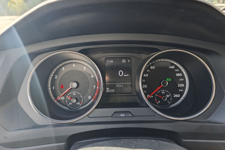 大众 途观L 2019款 330TSI 自动两驱风尚版 国V中控内饰7009