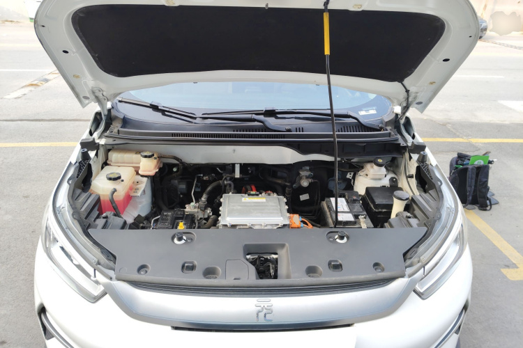 比亚迪 元Pro 2021款 一生一世版机舱底盘24