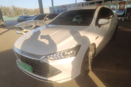 比亚迪 秦PLUS 2024款 荣耀版 DM-i 55KM领先型