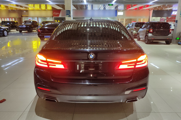 宝马5系 2018款 530Li xDrive M运动套装车身外观6004
