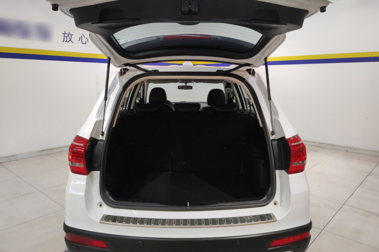 哈弗H6 2021款 运动版 1.5T 自动精英智联型 U型格栅机舱底盘23