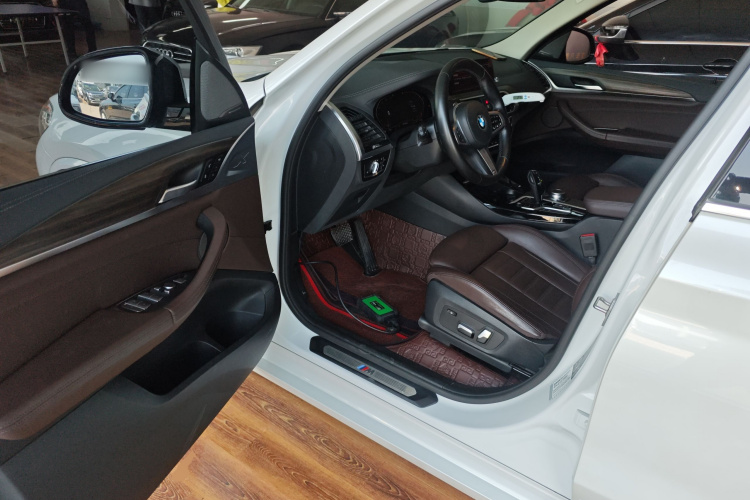 宝马X3 2020款  xDrive28i M运动套装中控内饰7003