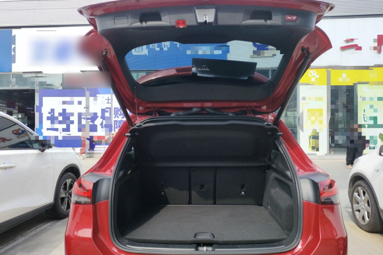 奔驰GLA 2020款 GLA 200机舱底盘23