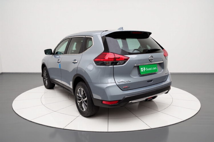 日产 奇骏 2025款 荣誉 2.0L 两驱领先版车身外观5