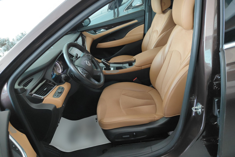 别克 君越 2018款 28T 精英型中控内饰19