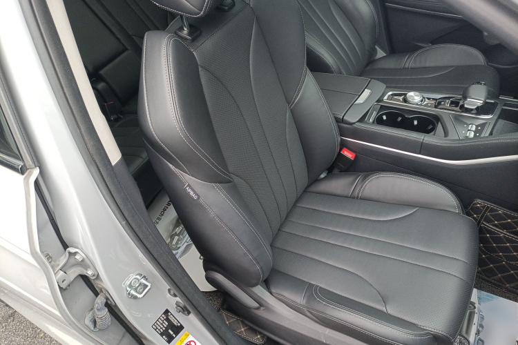 长安CS75 PLUS 2021款 1.5T 自动尊贵型局部细节41