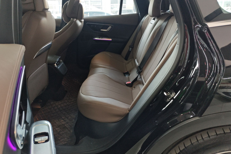 奔驰EQE SUV 2024款 350 4MATIC 先锋版中控内饰7004