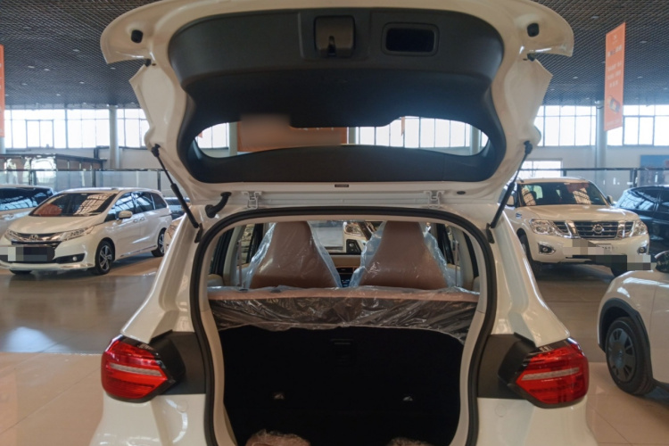 零跑汽车 零跑T03 2025款 310舒享版机舱底盘23