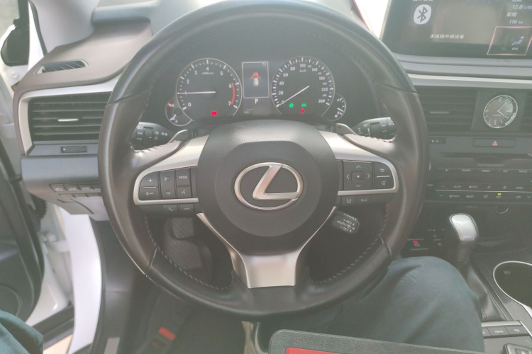 雷克萨斯RX 2020款 改款 300 两驱舒适版中控内饰13