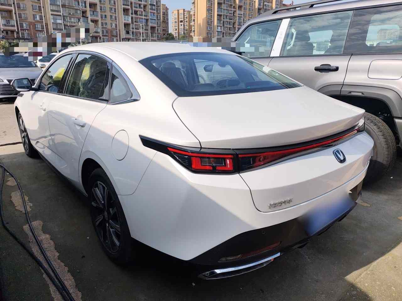 长安 逸动 2025款 蓝鲸 1.5T 500Bar尊贵型(3)