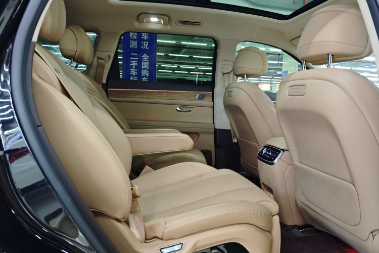 鸿蒙智行 问界M7 2024款 1.5T 智驾四驱Max版 6座中控内饰7011