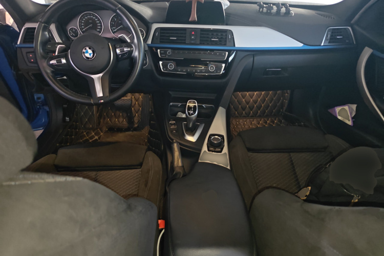 宝马3系 2018款 320i M运动套装中控内饰12