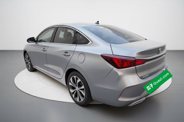 长安 逸动 2021款 PLUS 蓝鲸NE 1.4T GDI DCT旗舰型车身外观5