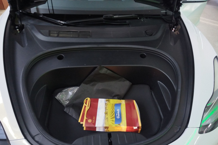 特斯拉 Model 3 2022款 后轮驱动版局部细节24