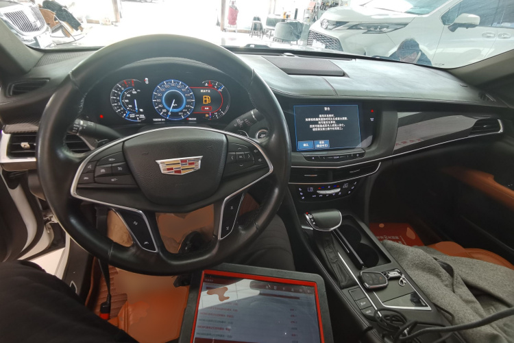 凯迪拉克CT6 2016款 28T 领先型中控内饰7002